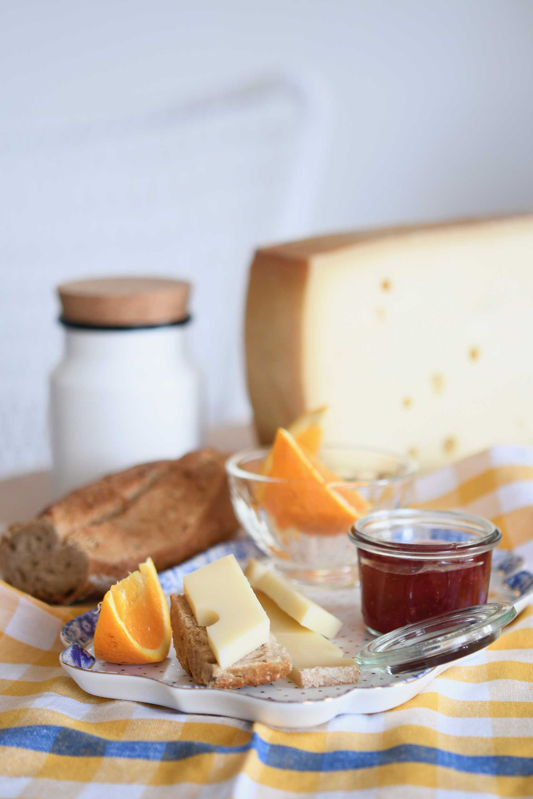 Accord confiture et Gruyère de France